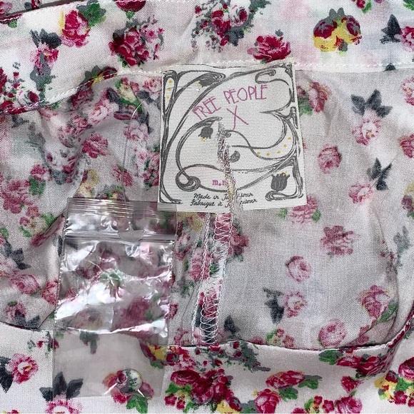 NWOT Free People Floral Shorts With Scalloped Hem Lace - Picture 7 of 10